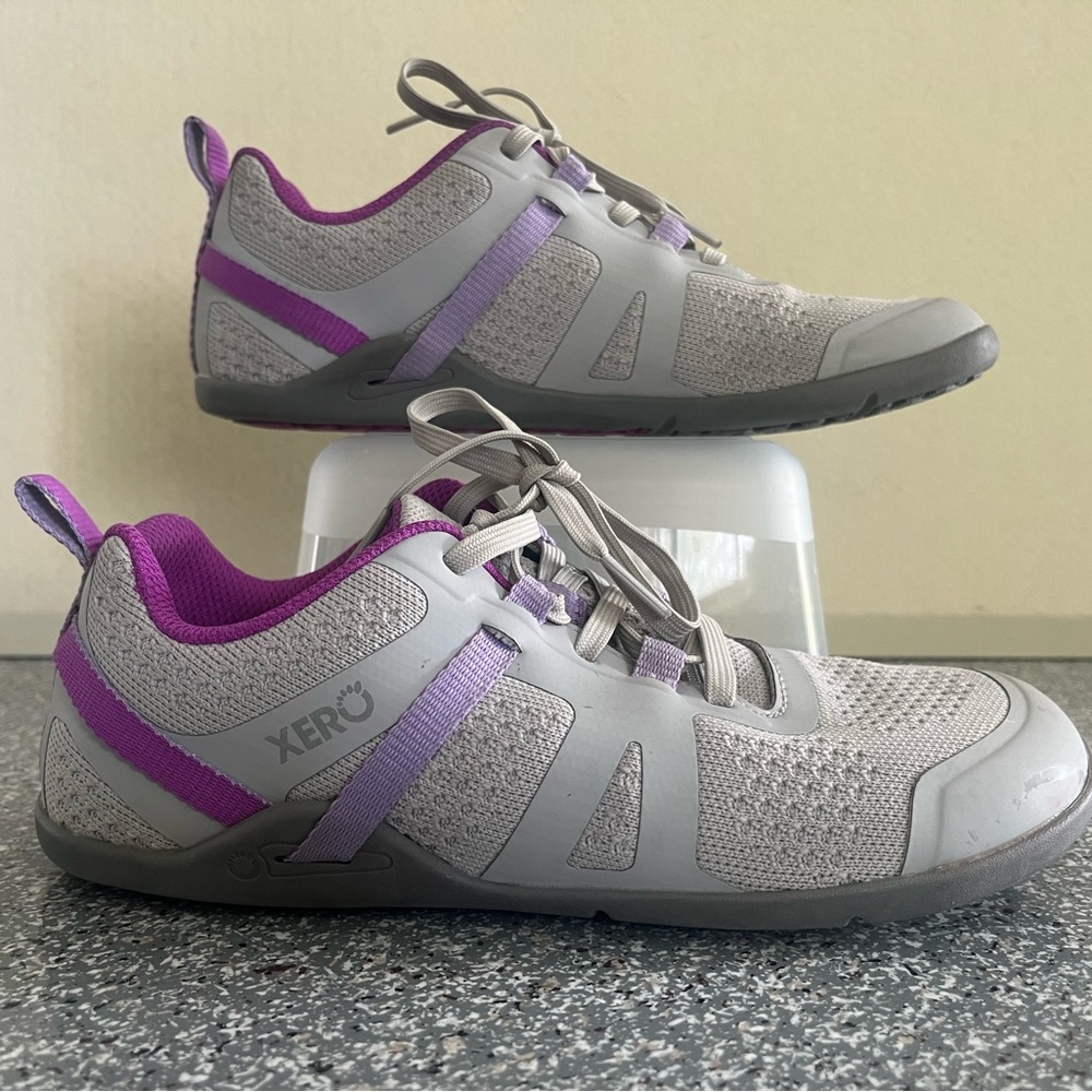 Women's Xero Prio barefoot shoes.